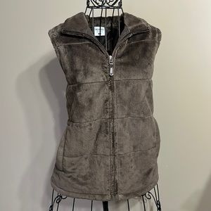 Columbia Faux Fur Vest Size S